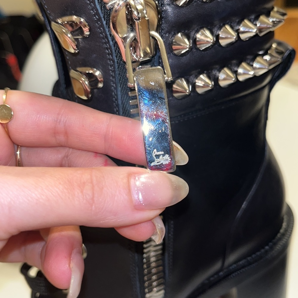 Worn once. CL black combat boot with spikes - Picture 6 of 15